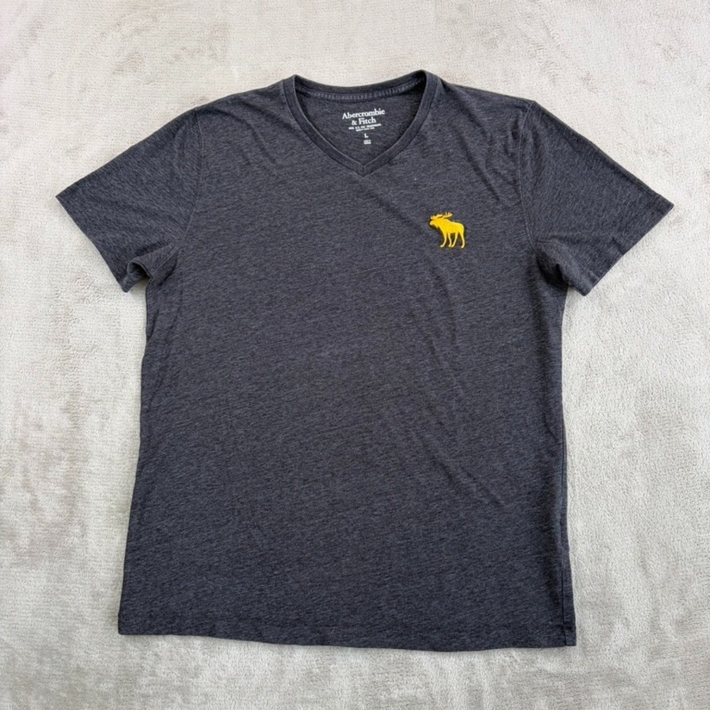 Abercrombie & Fitch V Neck Embroidered Moose Logo T Shirt in Gray Men Large